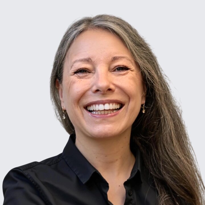 Alejandra Wakuluk – Responsable de l'organisation des cours Avanti !, compétences de base, groupe d'apprentissage