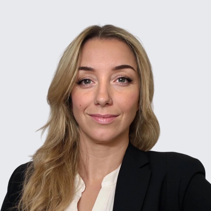 Sandra Orzel – Responsable organisation des cours : allemand semi-intensif, compétences de base, garde d'enfants